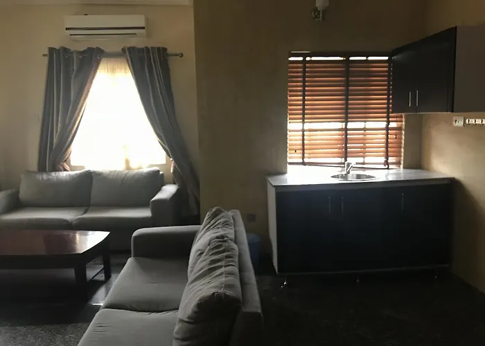 Pentagon Luxury Suites