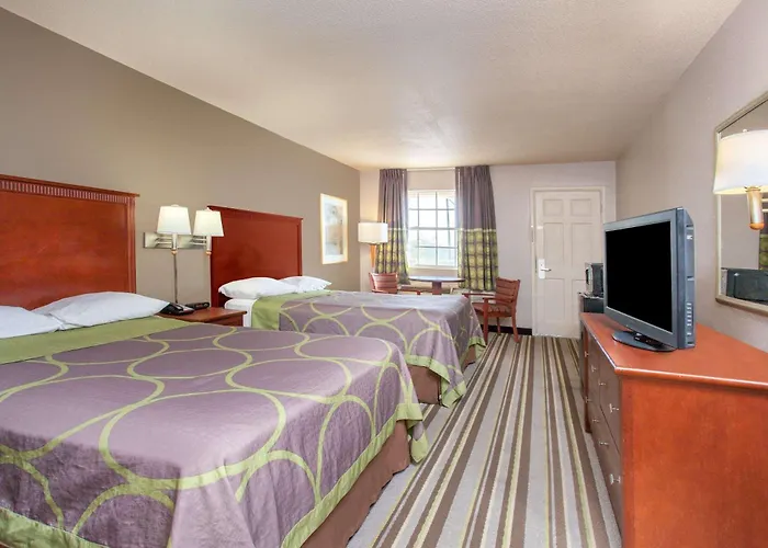 Super 8 By Wyndham West Monroe