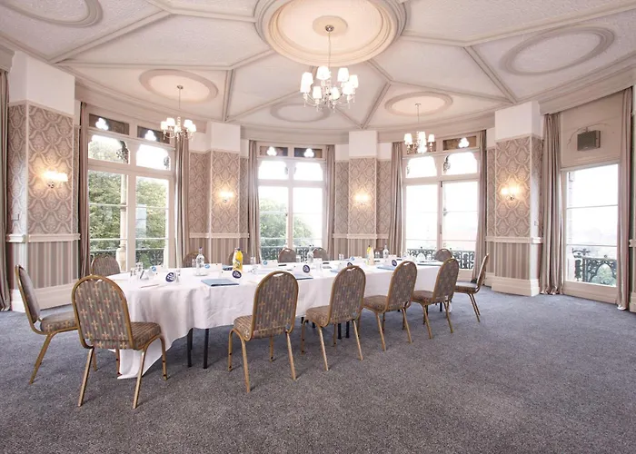 Duke Of Cornwall Hotel