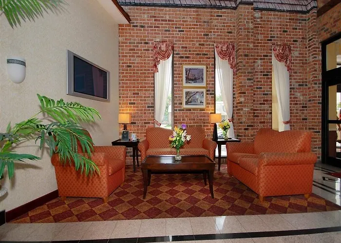 Clarion Inn & Fundome