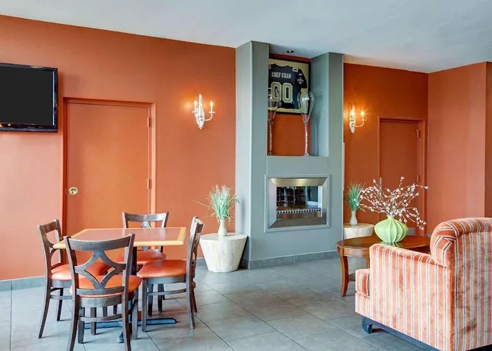 Clarion Inn & Suites Conference Center