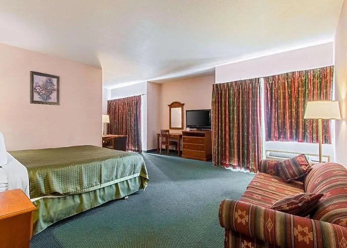 San Bernandino Inn & Suites