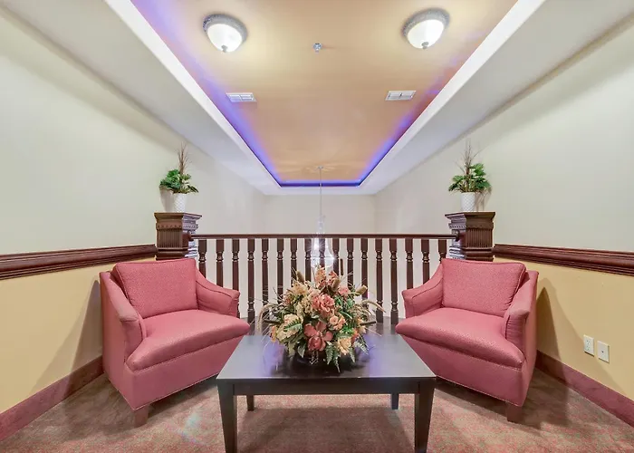 Super 8 By Wyndham Hidalgo At La Plaza Mall & Mcallen Airport