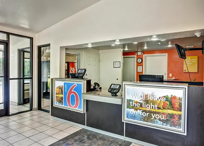 Travelodge By Wyndham Fayetteville