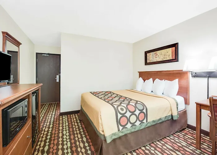 Super 8 By Wyndham Grand Forks