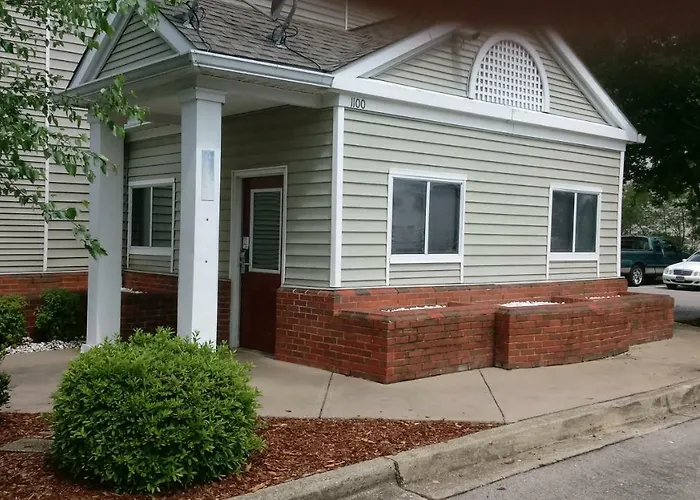 Intown Suites Extended Stay Birmingham Al - Huffman Road