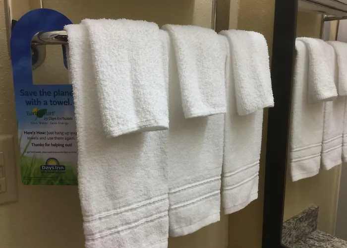 Days Inn By Wyndham Athens