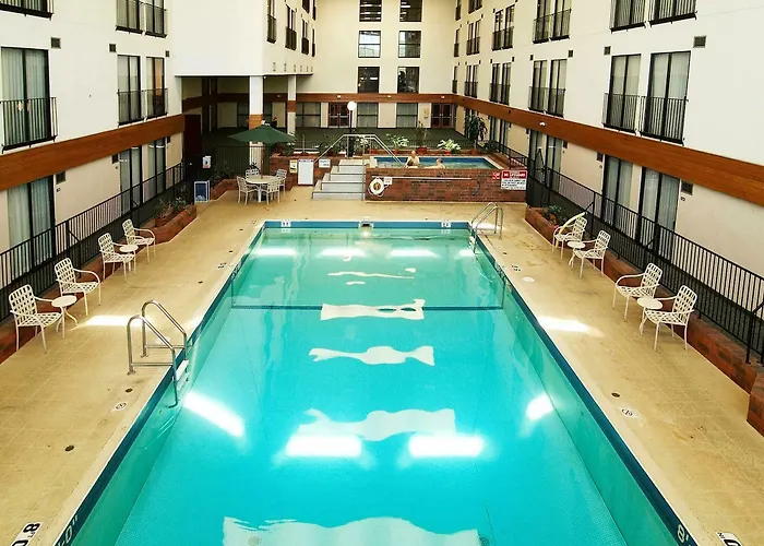 Mankato City Center Hotel