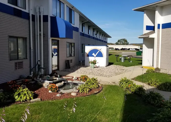 America'S Best Value Inn La Crosse