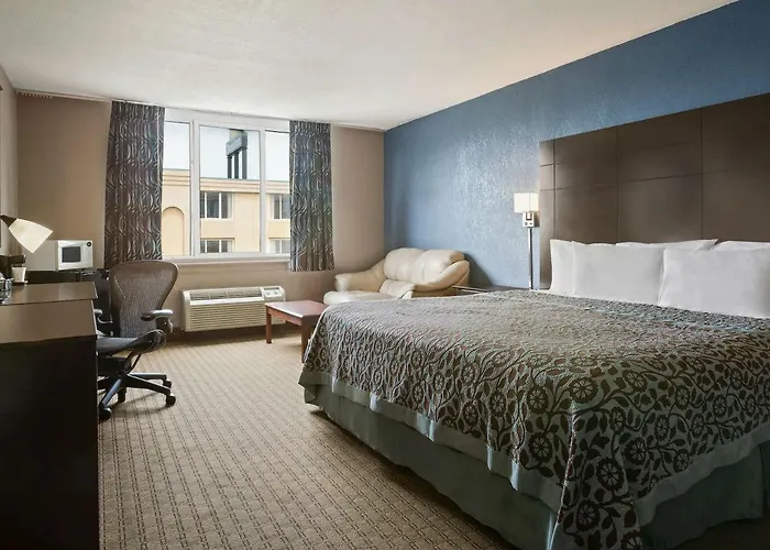 Days Inn By Wyndham Willoughby/Cleveland