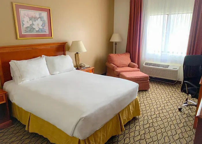 Baymont By Wyndham Chelsea